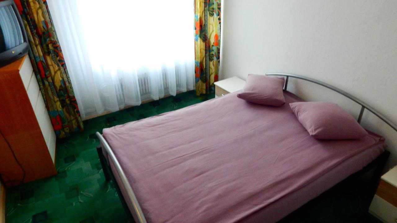 Motel Brencis Iecava Kültér fotó