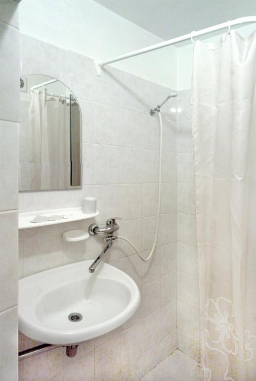 Motel Brencis Iecava Szoba fotó