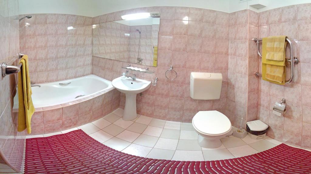 Motel Brencis Iecava Szoba fotó